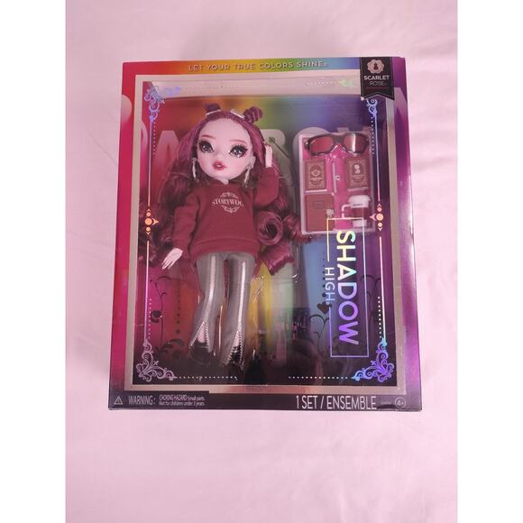 Shadow High Scarlett Rose Fashion Doll Fashionable Outfit With Accessories. New - Picture 1 of 6